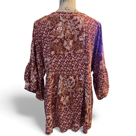 ANDREE BY UNIT. EC. Rust Floral Blouse with flared sleeves.  Size 1X - Picture 5 of 6